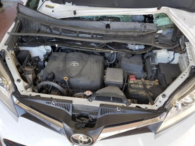 2019 Toyota Sienna LE