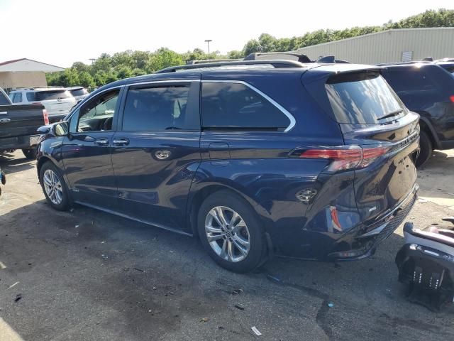 2021 Toyota Sienna XSE