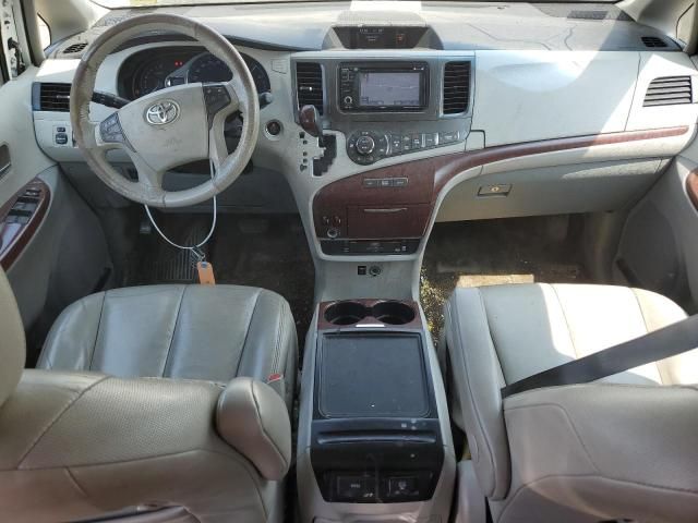 2014 Toyota Sienna XLE