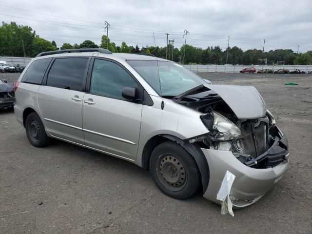 2005 Toyota Sienna CE