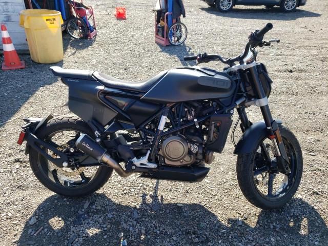 2019 Husqvarna Svartpilen 701