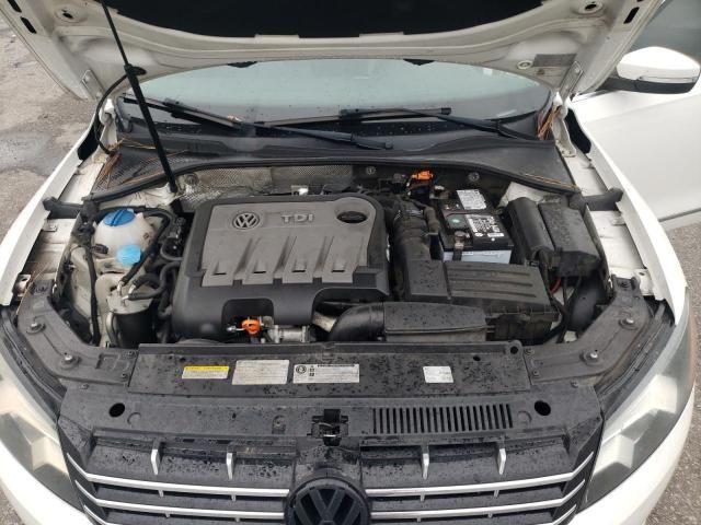 2013 Volkswagen Passat SE