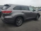 2017 Toyota Highlander SE