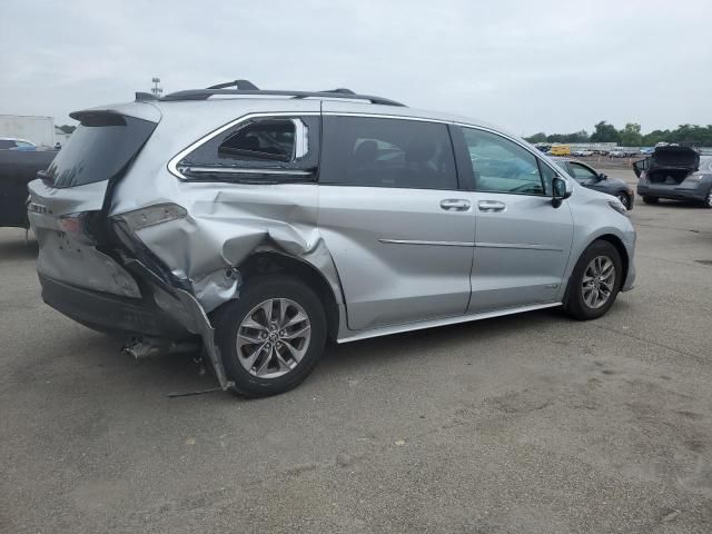 2021 Toyota Sienna LE