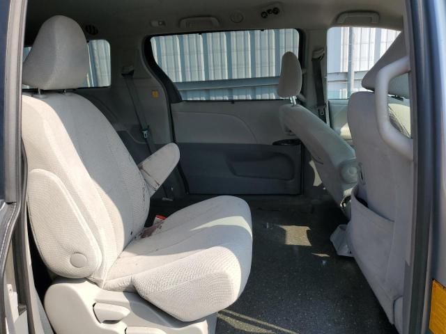 2012 Toyota Sienna LE