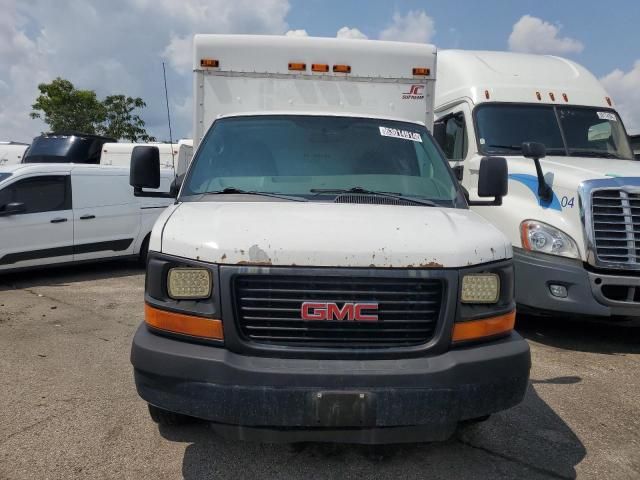 2011 GMC Savana Cutaway G3500