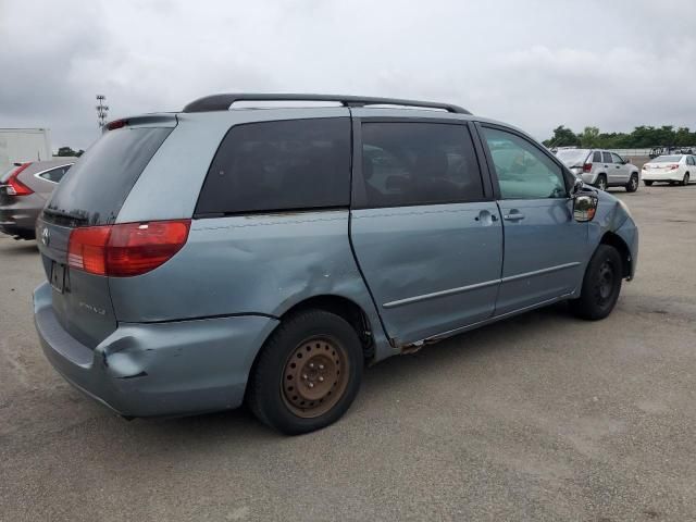 2004 Toyota Sienna CE