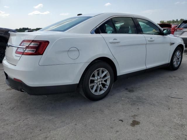 2013 Ford Taurus SE