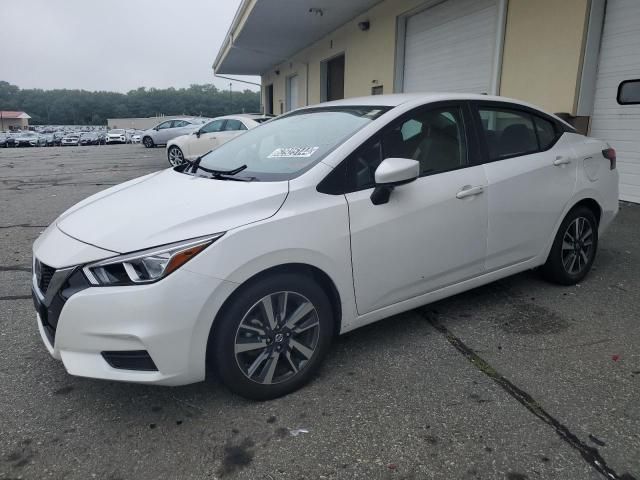 2022 Nissan Versa SV