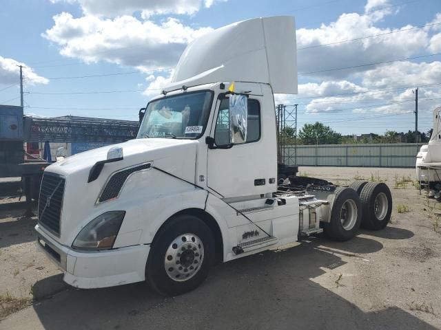 2013 Volvo VN VNL