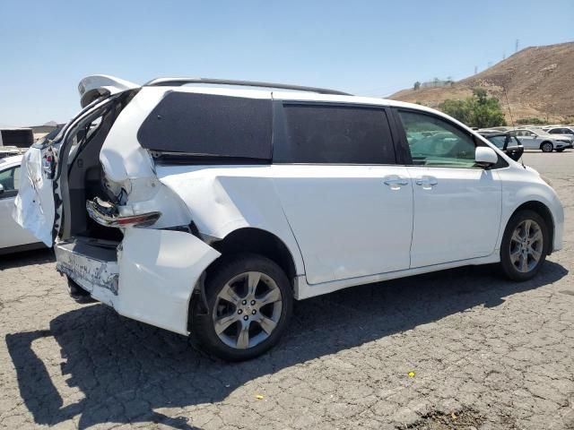 2014 Toyota Sienna Sport