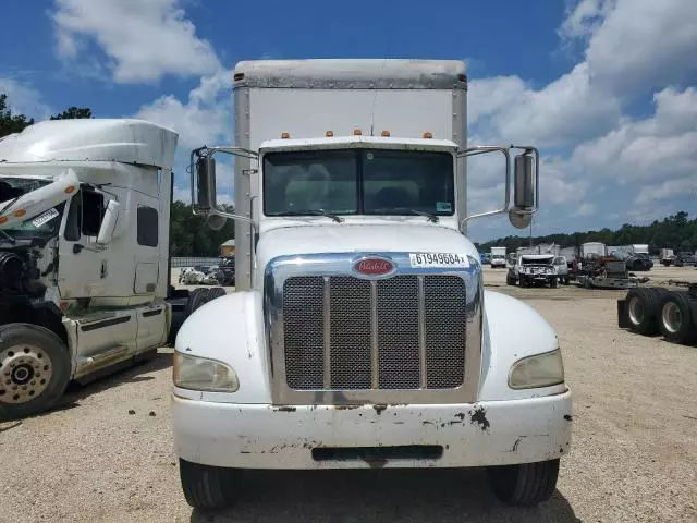 2010 Peterbilt 330