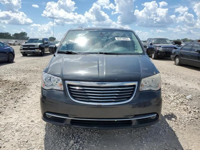 2011 Chrysler Town & Country Touring L