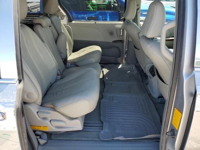 2014 Toyota Sienna XLE