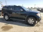 2005 Nissan Pathfinder LE