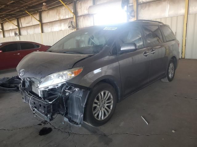 2016 Toyota Sienna XLE