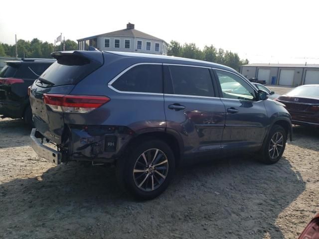 2019 Toyota Highlander SE