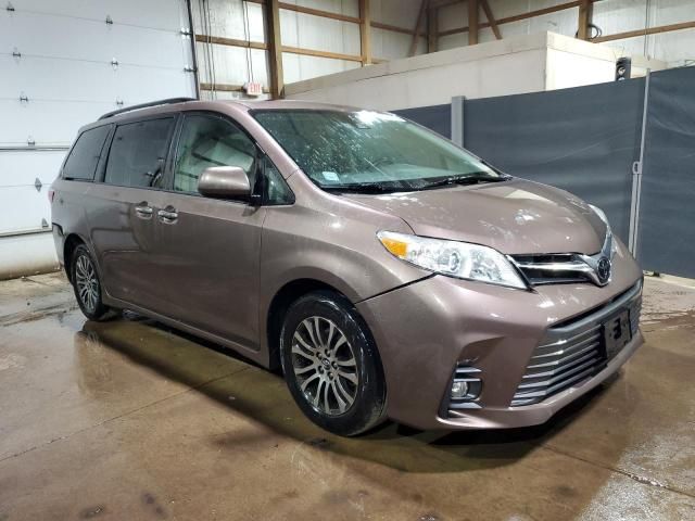 2019 Toyota Sienna XLE