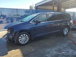 Chrysler Vehiculos salvage en venta: 2019 Chrysler Pacifica Touring Plus