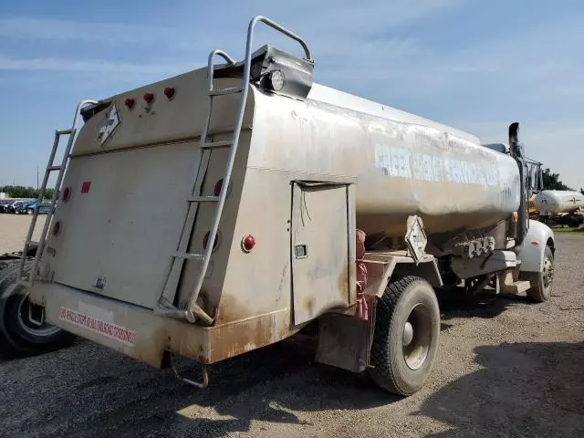 2008 Peterbilt 335