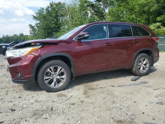 2014 Toyota Highlander LE