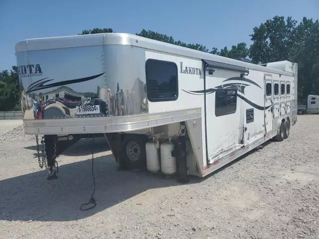 2015 Lako Horse Trailer