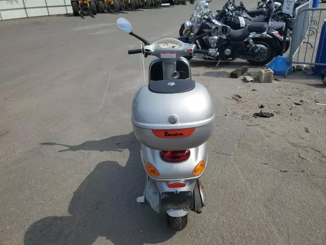 2001 Vespa M198F