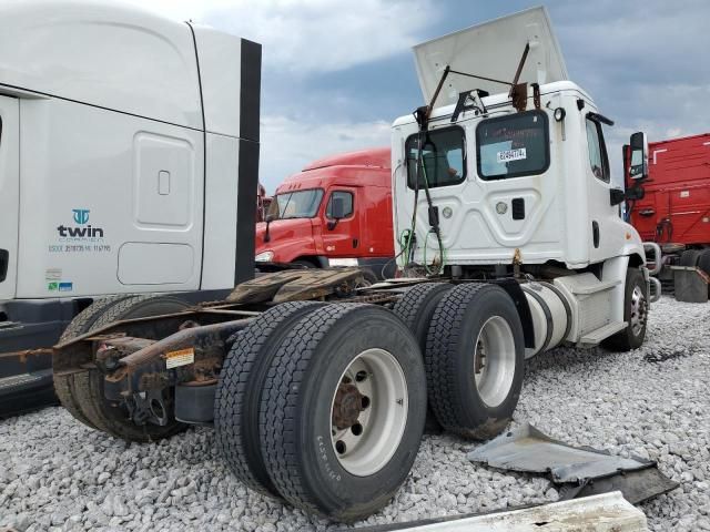 2016 Freightliner Cascadia 113