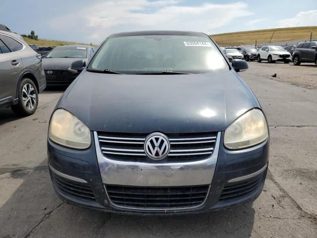 2005 Volkswagen New Jetta 2.5L Option Package 2