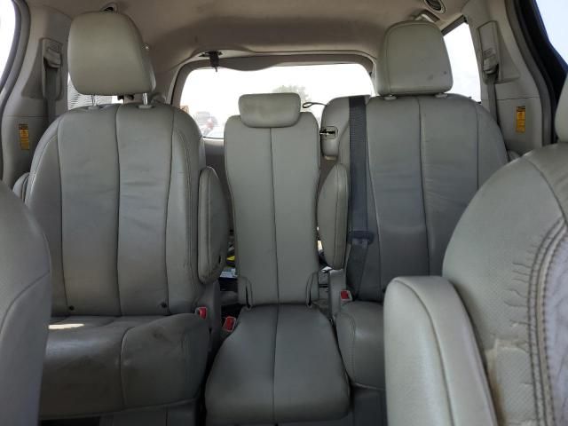 2014 Toyota Sienna XLE