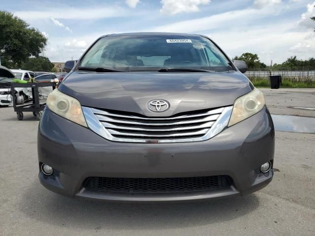 2012 Toyota Sienna XLE