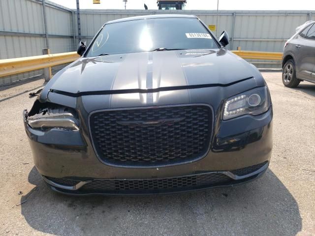 2019 Chrysler 300 Touring