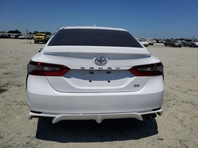 2022 Toyota Camry SE