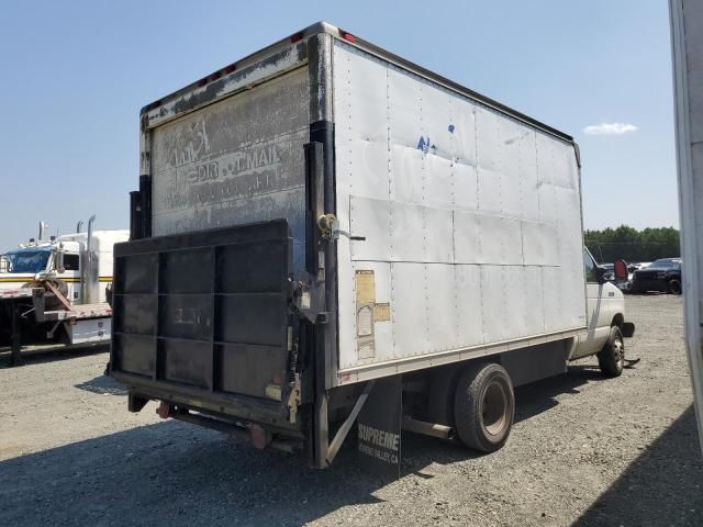 2006 Ford Econoline E450 Super Duty Cutaway Van