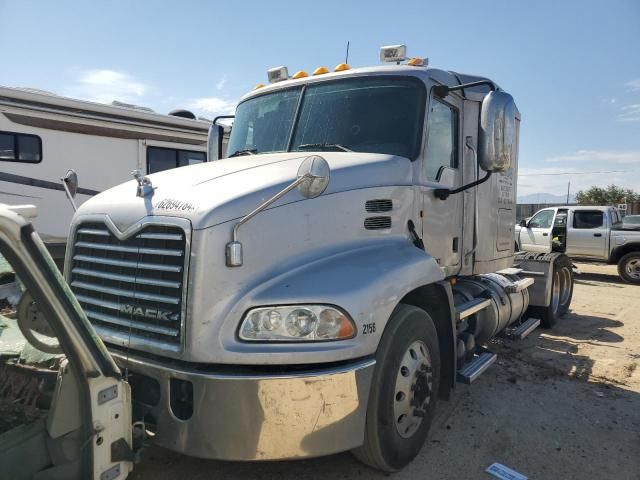 2014 Mack 600 CXU600