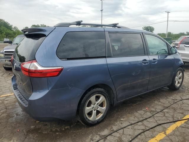 2016 Toyota Sienna LE