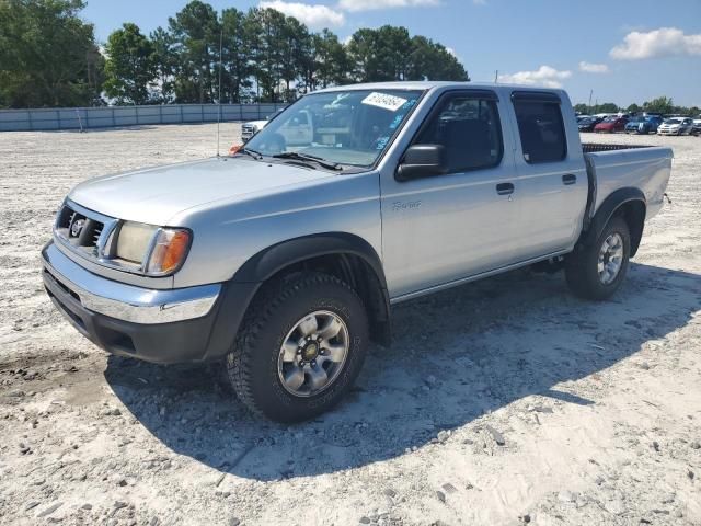 2000 Nissan Frontier Crew Cab XE