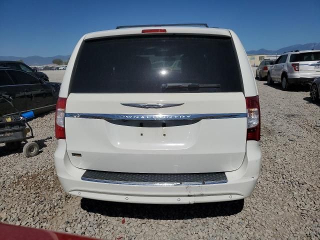 2011 Chrysler Town & Country Touring L