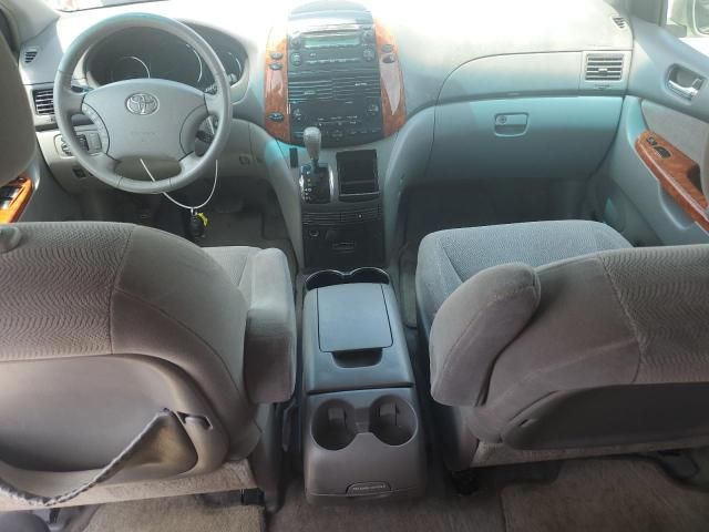 2008 Toyota Sienna XLE