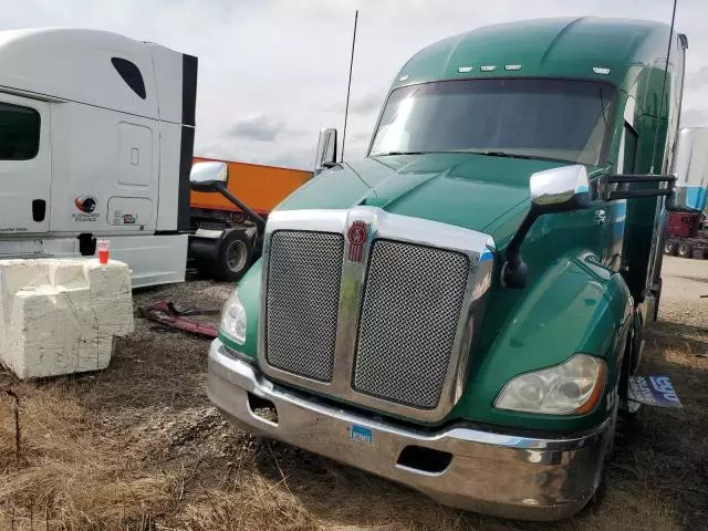 2018 Kenworth Construction T680