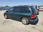 1997 Dodge Caravan LE