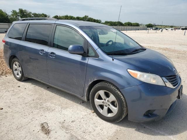 2014 Toyota Sienna LE