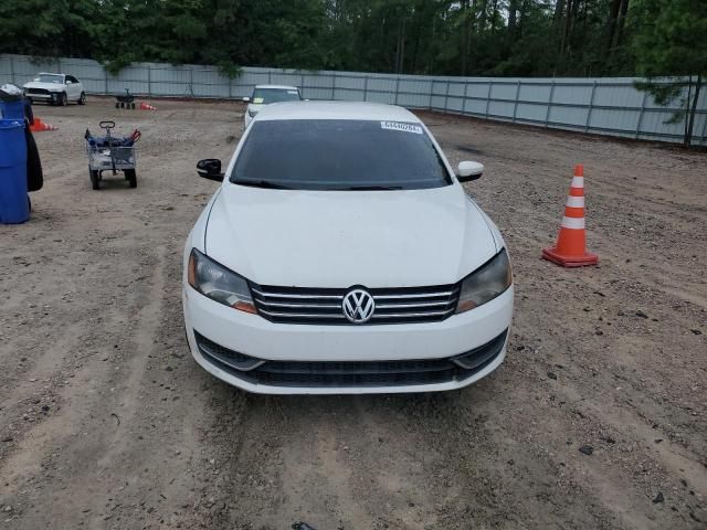 2013 Volkswagen Passat SE