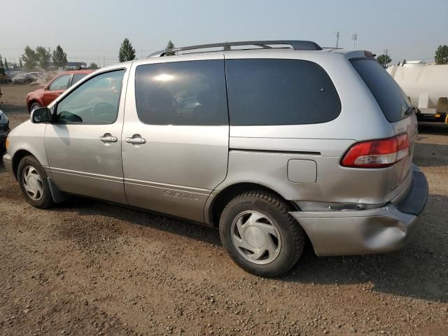 2003 Toyota Sienna LE