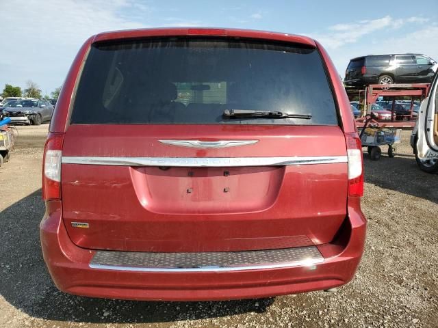 2016 Chrysler Town & Country Touring