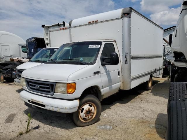 2005 Ford Econoline E350 Super Duty Cutaway Van