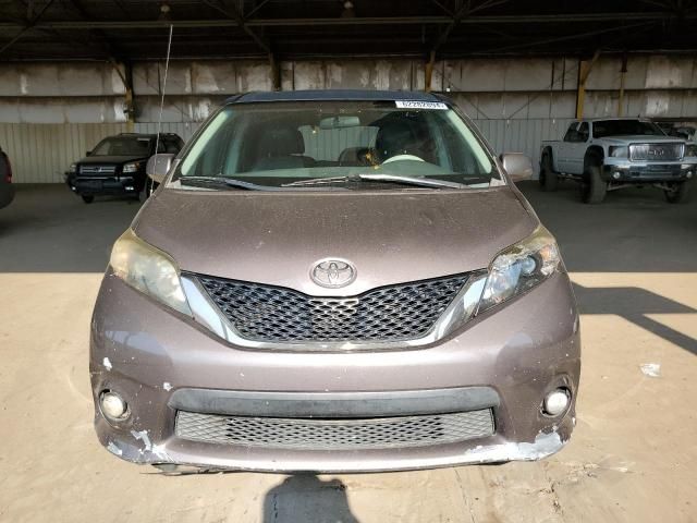 2011 Toyota Sienna Sport