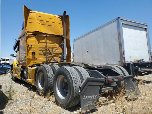 2013 Volvo VN VNL