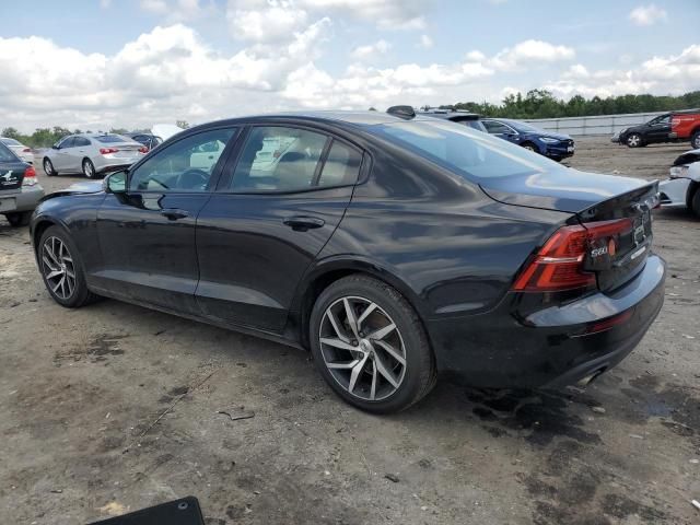 2019 Volvo S60 T5 Momentum