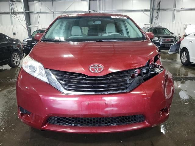 2013 Toyota Sienna LE